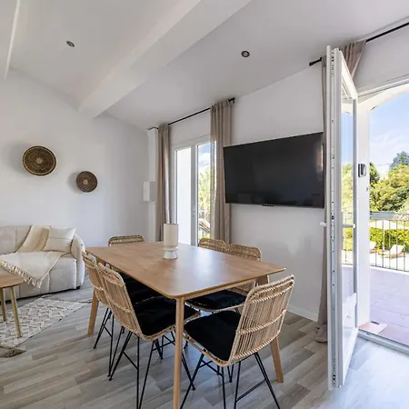 Διαμέρισμα Splendid Flat Centre With Parking And Swimming Pool - 2br6p *